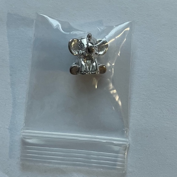 NWOT Elephant Charm Jewelry Silver 925 - Picture 2 of 9